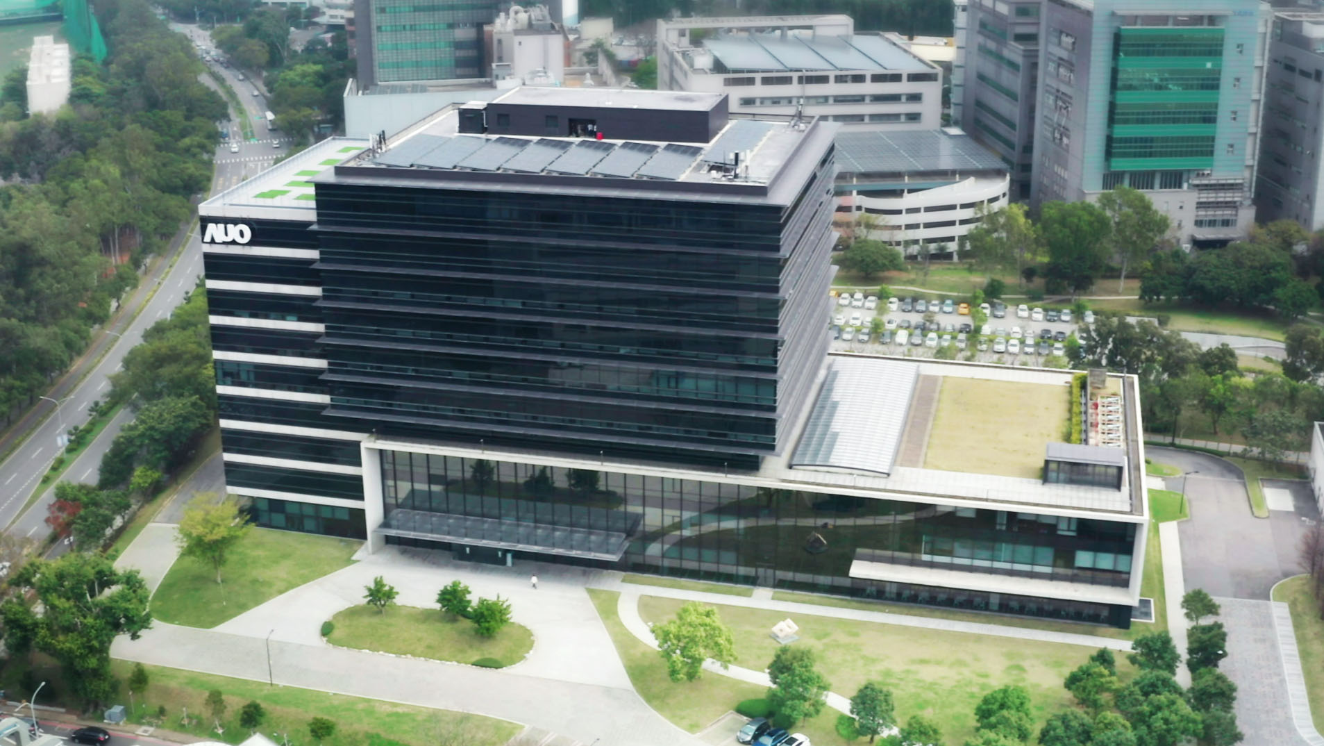 拼搏体育官网GRC总部大楼通过 ISO 14068-1碳中和查证